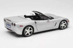 Chevrolet Corvette C6 Cabriolet Silver Hot Wheels 1:18 B6052 Metall — bild 3 av 8