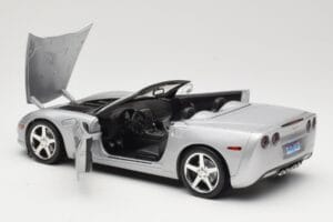 Chevrolet Corvette C6 Cabriolet Silver Hot Wheels 1:18 B6052 Metall — bild 5 av 8