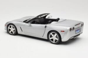 Chevrolet Corvette C6 Cabriolet Silver Hot Wheels 1:18 B6052 Metall — bild 7 av 8