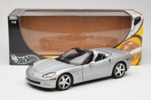 Chevrolet Corvette C6 Cabriolet Silver Hot Wheels 1:18 B6052 Metall — bild 8 av 8