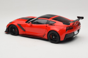Chevrolet Corvette C7 ZR1 Torch Red IXO 1:18 18RDC243-FO Metall — bild 7 av 8