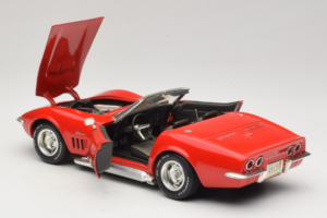 Chevrolet Corvette C3 Cabriolet Röd Revell 1:18 8833-P1 Metall — bild 5 av 8