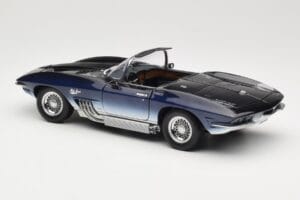 Chevrolet Corvette Mako Shark Mörkblå UT Models 1:18 21061 Metall — bild 7 av 8