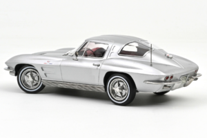 Chevrolet Corvette C2 Sting Ray Sebring Silver Norev 1:18 189052 Metall — bild 2 av 2
