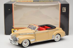 Chevrolet Deluxe Cabriolet Beige Eagle Collectibles 1:18 3022518 Metall — bild 8 av 8