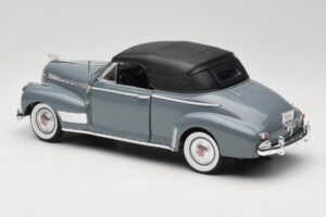 Chevrolet Deluxe Cabriolet Med Mjuktak Grå Eagles Race 1:18 7497276 Metall — bild 7 av 8