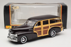 Chevrolet Fleetmaster Woody Svart Maisto 1:18 56043 Metall — bild 8 av 8