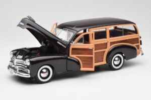 Chevrolet Fleetmaster Woody Brun Maisto 1:18 36854 Metall — bild 2 av 8
