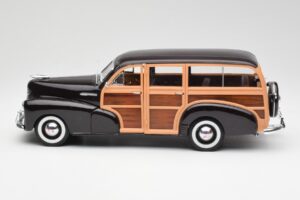 Chevrolet Fleetmaster Woody Brun Maisto 1:18 36854 Metall — bild 4 av 8