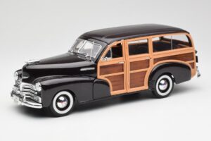 Chevrolet Fleetmaster Woody Brun Maisto 1:18 36854 Metall