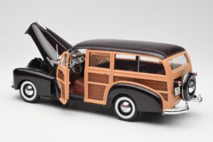 Chevrolet Fleetmaster Woody Brun Maisto 1:18 36854 Metall — bild 5 av 8