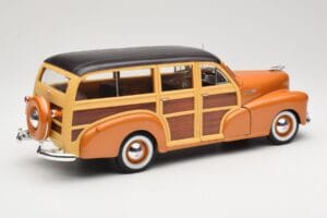 Chevrolet Fleetmaster Woody Guld Maisto 1:18 56042 Metall — bild 3 av 8