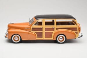 Chevrolet Fleetmaster Woody Guld Maisto 1:18 56042 Metall — bild 4 av 8