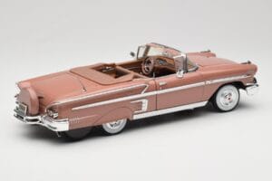 Chevrolet Impala Cabriolet Brun Motormax 1:18 73112 Metall — bild 3 av 8