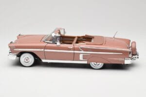 Chevrolet Impala Cabriolet Brun Motormax 1:18 73112 Metall — bild 4 av 8