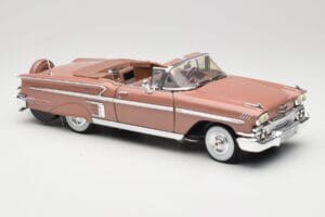 Chevrolet Impala Cabriolet Brun Motormax 1:18 73112 Metall — bild 6 av 8