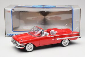 Chevrolet Impala Cabriolet Röd Welly 1:18 9864W Metall — bild 8 av 8