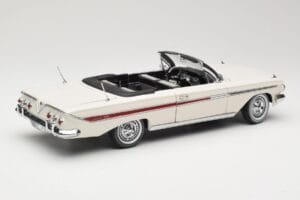Chevrolet Impala Cabriolet Vit Sun Star 1:18 3405 Metall — bild 3 av 8