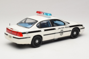 Chevrolet Impala Military Police Maisto 1:18 36611 Metall — bild 2 av 6