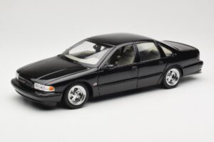 Chevrolet Impala SS Svart AUTOart 1:18 71091 Metall