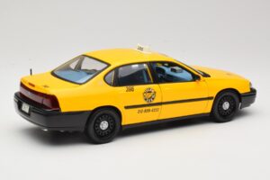 Chevrolet Impala Taxi Maisto 1:18 36617 Metall — bild 3 av 8