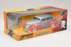 Chevrolet Master Deluxe Dark Silver Metallic Red Jada 1:24 253745012 Metall — bild 2 av 3