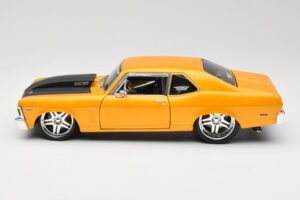 Chevrolet Nova SS Guld Maisto 1:18 31083 Metall — bild 4 av 8