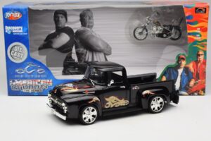 Chevrolet Old School Cody Project Truck & Chopper Set Joyride 1:18 33911 Metall — bild 8 av 8