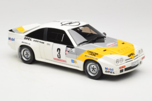 Opel Manta 400 Group B Rally Tour de Corse 1984 Med Chevrolet G30 Servicebuss Otto 1:18 OT491 Resin — bild 13 av 13