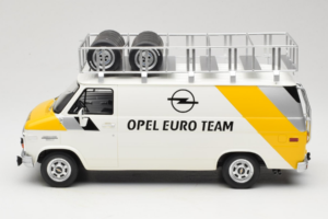 Opel Manta 400 Group B Rally Tour de Corse 1984 Med Chevrolet G30 Servicebuss Otto 1:18 OT491 Resin — bild 6 av 13