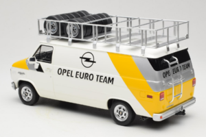Opel Manta 400 Group B Rally Tour de Corse 1984 Med Chevrolet G30 Servicebuss Otto 1:18 OT491 Resin — bild 8 av 13