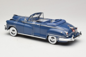 Chrysler New Yorker Blå Signature Models 1:18 CT-68629 Metall — bild 5 av 6