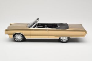 Chrysler Newport Cabriolet Gold Metallic BoS Models 1:18 BOS273 Resin — bild 3 av 6