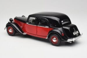 Citroen 15CV 6 Cyl Svart & Röd Valmy Maisto 1:18 56009 Metall — bild 7 av 8