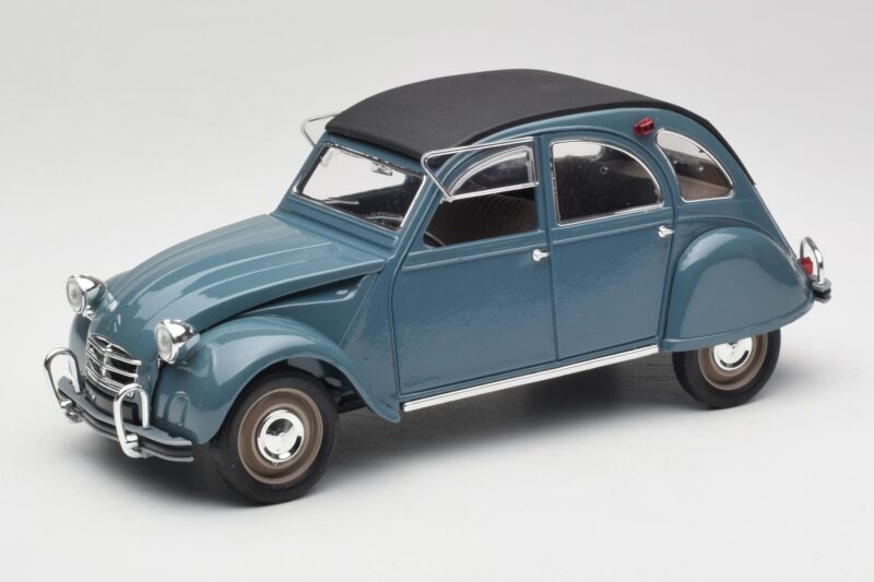 Citroen 2CV Bleu Nuit Solido 1:18 8028 Metall