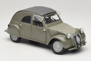 Citroen 2CV Grön Maisto 1:18 50289 Metall — bild 6 av 8