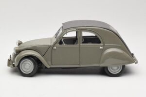 Citroen 2CV Grå Maisto 1:18 31834 Metall — bild 4 av 8