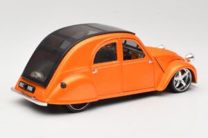 Citroen 2CV Orange Maisto 1:18 31321 Metall — bild 3 av 8