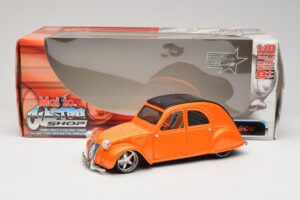 Citroen 2CV Orange Maisto 1:18 31321 Metall — bild 8 av 8