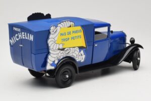 Citroen C4 F Pas de Pneus Trop Petit Blå Solido 1:18 151235-00 Metall — bild 3 av 8