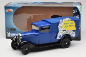 Citroen C4 F Pas de Pneus Trop Petit Blå Solido 1:18 151235-00 Metall — bild 8 av 8