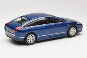 Citroen C6 Blå Bburago 1:18 18-12073 Metall — bild 3 av 8