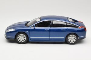 Citroen C6 Blå Bburago 1:18 18-12073 Metall — bild 4 av 8