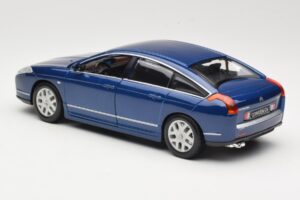 Citroen C6 Blå Bburago 1:18 18-12073 Metall — bild 7 av 8