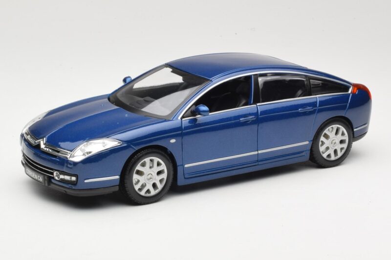 Citroen C6 Blå Bburago 1:18 18-12073 Metall