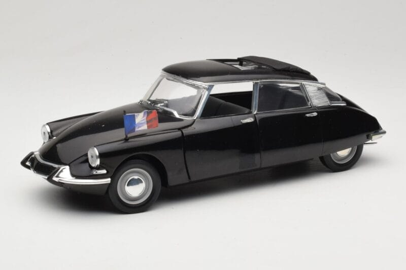Citroen DS Presidentielle Grå Solido 1:18 8035 Metall