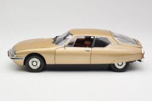 Citroen SM Maserati Guld Norev 1:18 181585 Metall — bild 4 av 8