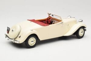Citroen Traction Avant 11B Cabriolet Kräm Norev 1:18 181440 Metall — bild 2 av 6