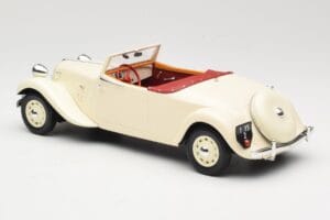 Citroen Traction Avant 11B Cabriolet Kräm Norev 1:18 181440 Metall — bild 5 av 6