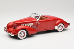 Cord 812 Cabriolet Röd American Muscle 1:18 32158 Metall